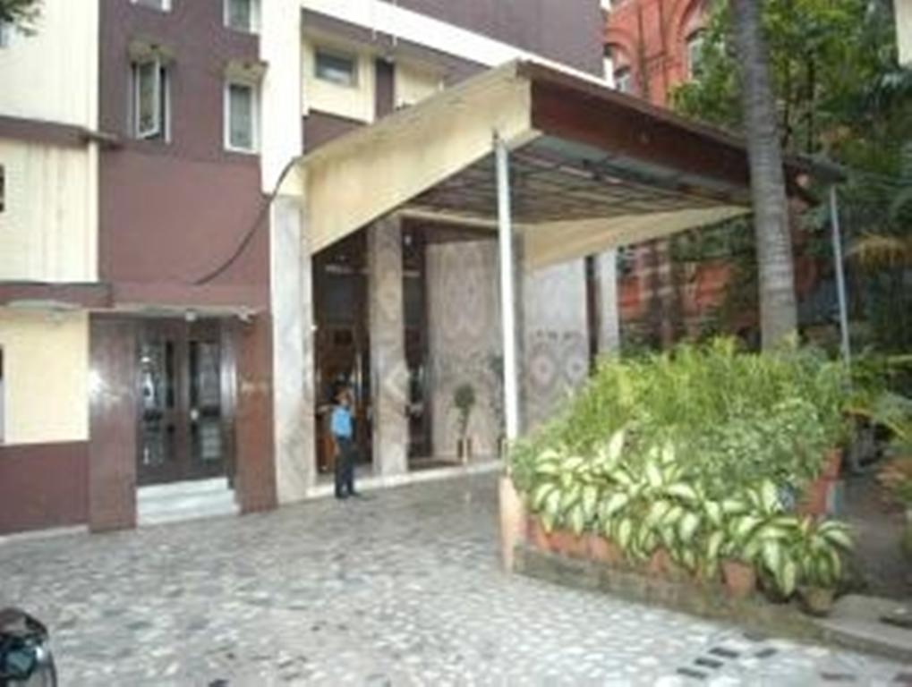 Lytton Hotel Kolkata Exterior photo